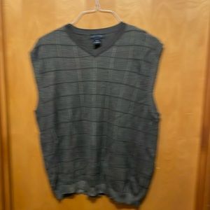Men’s Anthony Vest.              114